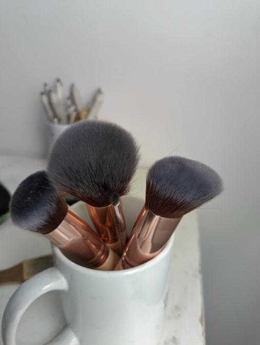 The Power of Using Brushes with  Graphite – A Game-Changer for  Realism!