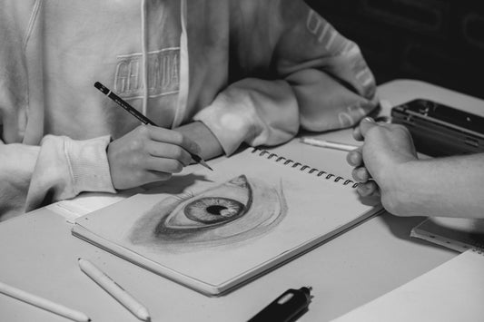 How to avoid graphite reflections in your drawings. A comprehensive review with solutions too!